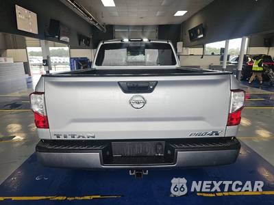 2018 Nissan TITAN PRO-4X Extended Cab Medium Bed - zdjęcie 5 z 18 - miniatura