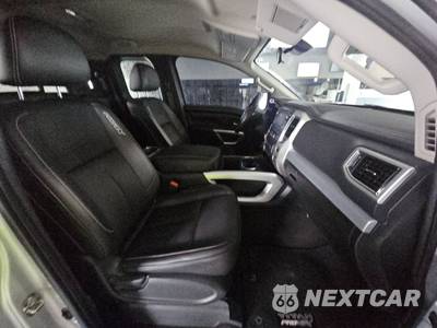 2018 Nissan TITAN PRO-4X Extended Cab Medium Bed - zdjęcie 8 z 18 - miniatura