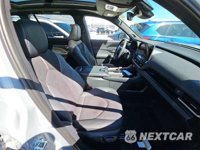 2026 Toyota Grand Highlander Hybrid MAX Limited - zdjęcie 8 z 20 - miniatura