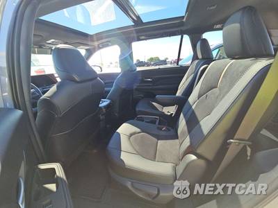2026 Toyota Grand Highlander Hybrid MAX Limited - zdjęcie 13 z 20 - miniatura