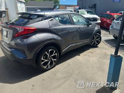 2018 Toyota C-HR XLE - zdjęcie 12 z 38 - miniatura