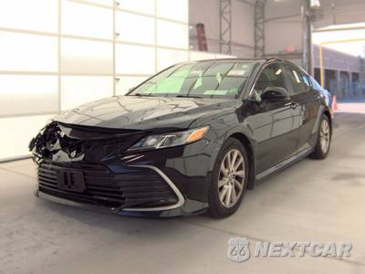 2022 Toyota Camry LE - zdjęcie 1 z 43 - miniatura