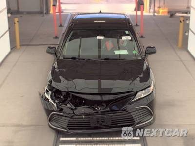 2022 Toyota Camry LE - zdjęcie 2 z 43 - miniatura