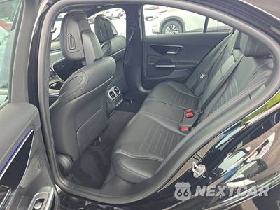 2023 Mercedes-Benz C 300 Sedan - zdjęcie 13 z 36 - miniatura