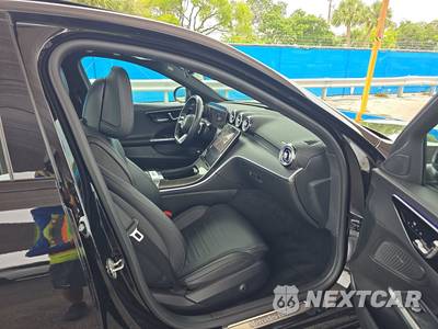 2023 Mercedes-Benz C 300 Sedan - zdjęcie 8 z 36 - miniatura