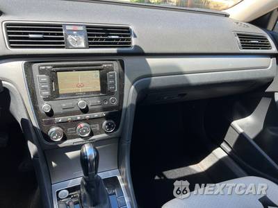 2014 Volkswagen Passat 1.8T SE w/Sunroof & Navigation - zdjęcie 15 z 18 - miniatura