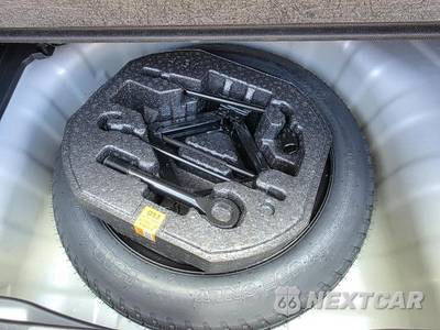 2025 Hyundai Venue SEL - zdjęcie 20 z 25 - miniatura