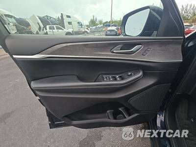 2023 Jeep Grand Cherokee L Limited - zdjęcie 9 z 20 - miniatura