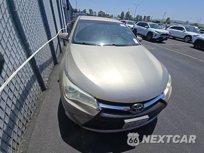 2015 Toyota Camry LE - zdjęcie 2 z 28 - miniatura