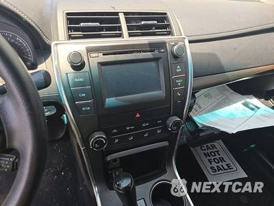 2015 Toyota Camry LE - zdjęcie 11 z 28 - miniatura