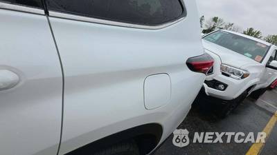 2022 Toyota Highlander XLE - zdjęcie 21 z 33 - miniatura