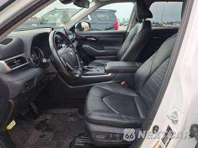 2022 Toyota Highlander XLE - zdjęcie 7 z 33 - miniatura