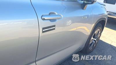 2021 Toyota Highlander Hybrid XLE - zdjęcie 21 z 30 - miniatura