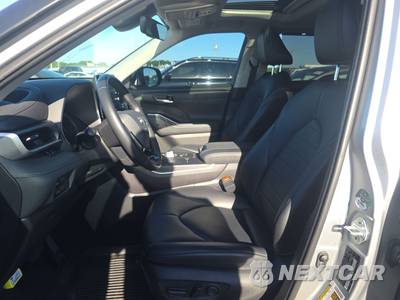 2021 Toyota Highlander Hybrid XLE - zdjęcie 7 z 30 - miniatura
