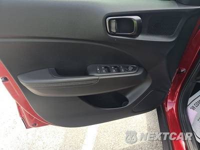 2024 Hyundai Venue Limited - zdjęcie 9 z 19 - miniatura