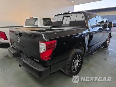 2024 Nissan TITAN SV Crew Cab Short Bed - zdjęcie 4 z 20 - miniatura