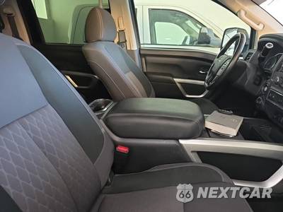2024 Nissan TITAN SV Crew Cab Short Bed - zdjęcie 19 z 20 - miniatura