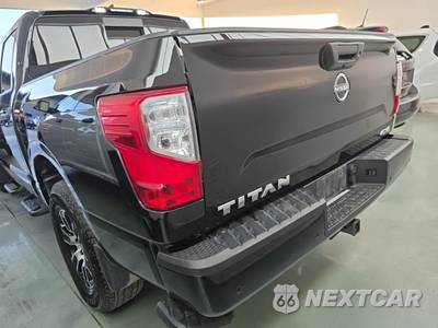 2024 Nissan TITAN SV Crew Cab Short Bed - zdjęcie 5 z 20 - miniatura