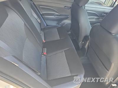 2025 Nissan Versa SV - zdjęcie 17 z 18 - miniatura