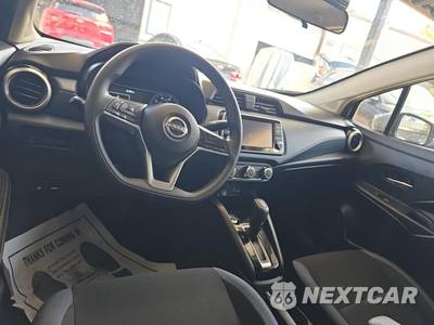 2025 Nissan Versa SV - zdjęcie 8 z 18 - miniatura