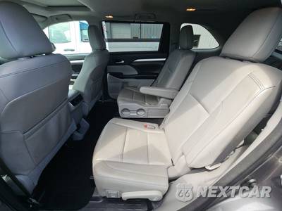 2018 Toyota Highlander XLE - zdjęcie 13 z 26 - miniatura