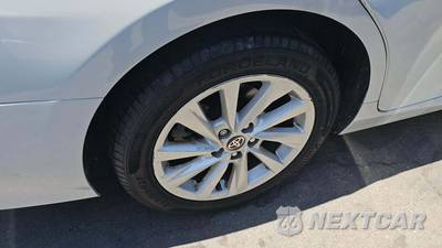 2024 Toyota Camry LE - zdjęcie 32 z 33 - miniatura