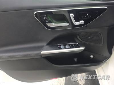 2023 Mercedes-Benz C 300 Sedan - zdjęcie 9 z 27 - miniatura