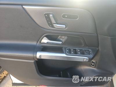 2023 Mercedes-Benz GLB 250 4MATIC - zdjęcie 9 z 26 - miniatura