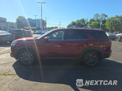 2023 Nissan Pathfinder SL - zdjęcie 8 z 28 - miniatura