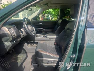 2023 Nissan Pathfinder Platinum - zdjęcie 11 z 34 - miniatura