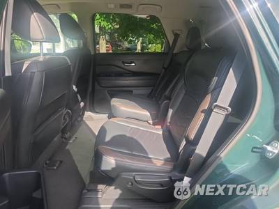 2023 Nissan Pathfinder Platinum - zdjęcie 14 z 34 - miniatura