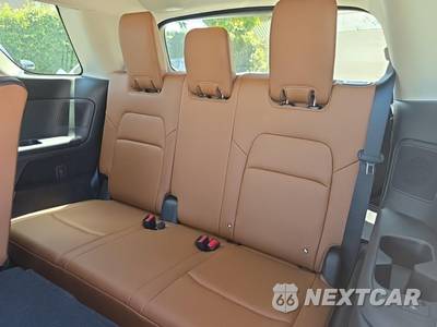 2025 Nissan Pathfinder Platinum - zdjęcie 15 z 26 - miniatura