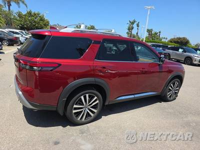 2025 Nissan Pathfinder Platinum - zdjęcie 4 z 26 - miniatura