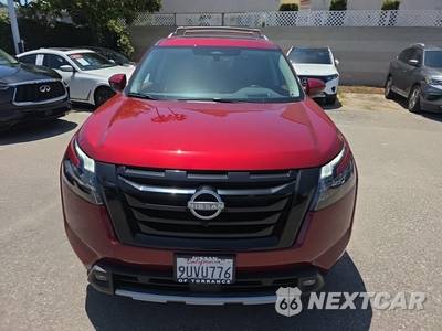 2025 Nissan Pathfinder Platinum - zdjęcie 2 z 26 - miniatura