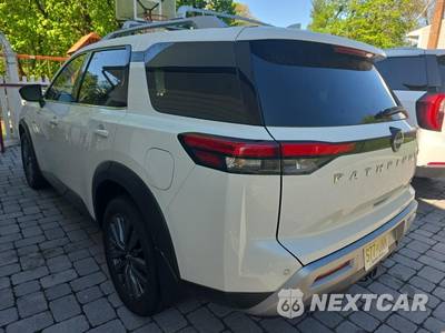 2024 Nissan Pathfinder SL - zdjęcie 7 z 29 - miniatura