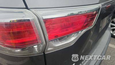 2016 Toyota Highlander XLE - zdjęcie 29 z 33 - miniatura
