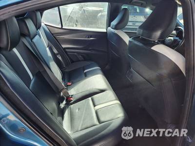 2025 Toyota Camry SE - zdjęcie 18 z 38 - miniatura