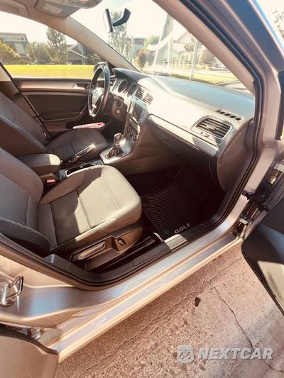 2016 Volkswagen Golf 1.8T SE Hatchback - zdjęcie 31 z 57 - miniatura