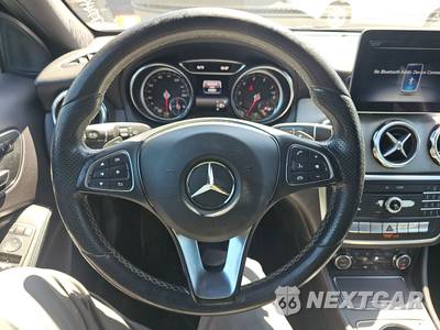 2018 Mercedes-Benz GLA 250 - zdjęcie 10 z 30 - miniatura