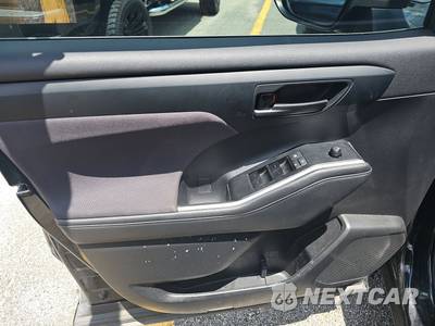 2022 Toyota Highlander LE - zdjęcie 9 z 24 - miniatura