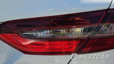 2022 Toyota Camry Hybrid LE - zdjęcie 21 z 26 - miniatura