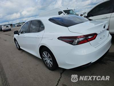 2022 Toyota Camry Hybrid LE - zdjęcie 6 z 26 - miniatura