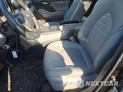 2023 Toyota Highlander XLE - zdjęcie 7 z 18 - miniatura