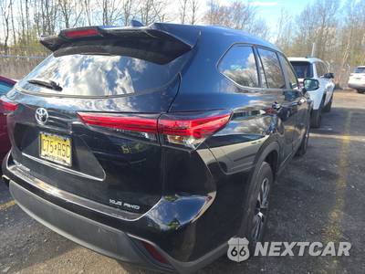 2023 Toyota Highlander XLE - zdjęcie 4 z 18 - miniatura