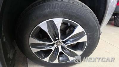 2022 Toyota Highlander Hybrid XLE - zdjęcie 27 z 32 - miniatura