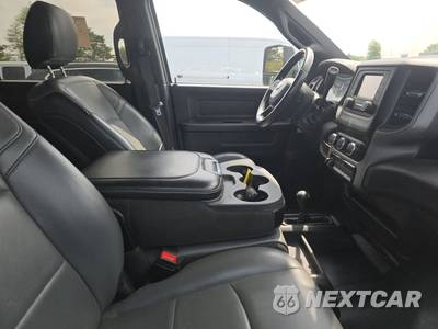 2024 Ram 3500 Cab Chassis Tradesman Crew Cab DRW - zdjęcie 8 z 29 - miniatura
