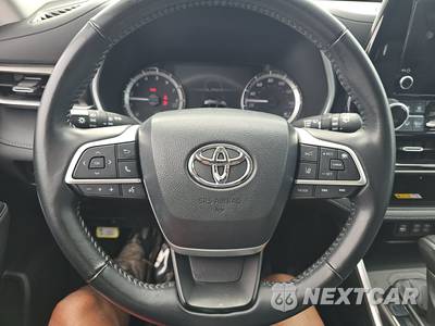 2023 Toyota Highlander XLE - zdjęcie 10 z 42 - miniatura