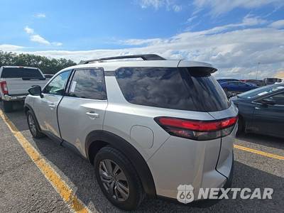 2025 Nissan Pathfinder SV - zdjęcie 6 z 20 - miniatura