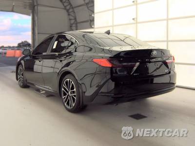 2025 Toyota Camry XLE - zdjęcie 6 z 29 - miniatura