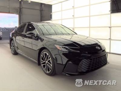 2025 Toyota Camry XLE - zdjęcie 3 z 29 - miniatura